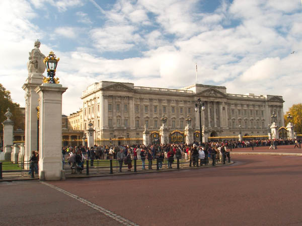 CRW_6671_Buckingham_Palace