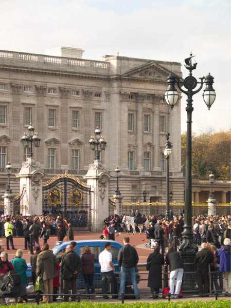 CRW_6677_Buckingham_Palace