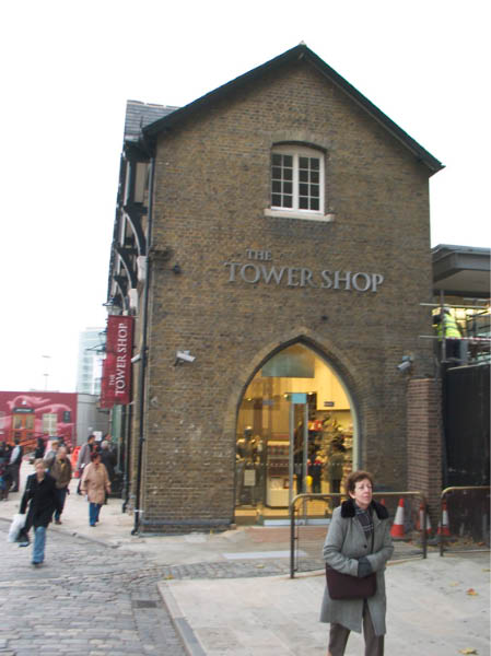 CRW_7098_Tower