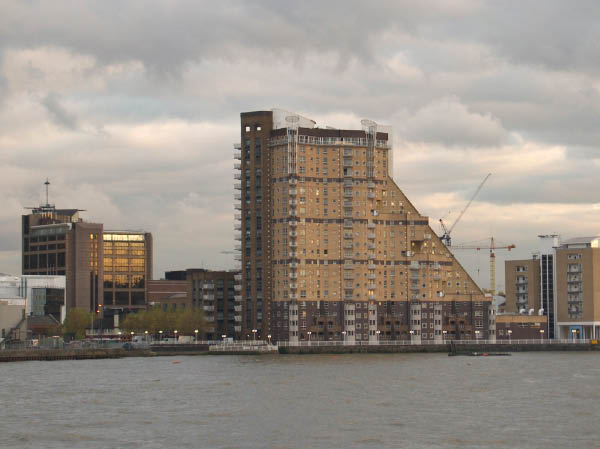 CRW_7425_Dockland